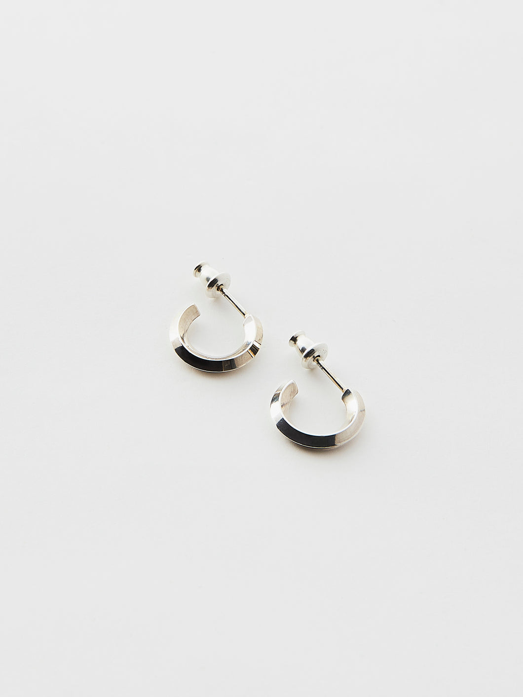 PAIR ROUND FLAME PIERCE