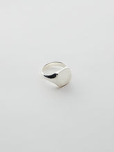 画像をギャラリービューアに読み込む, SQUARE SIGNET RING
