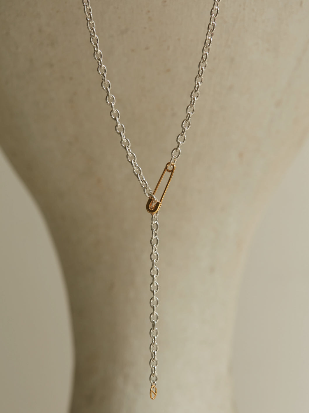 【In stock】PIN LARIAT NECKLACE